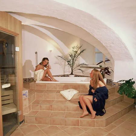 호텔 Park Schloss Rattey 노이브란덴부르크