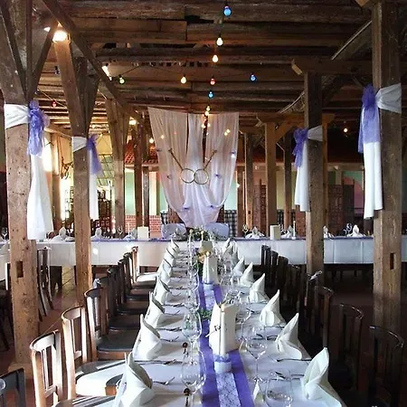 호텔 Park Schloss Rattey 4*